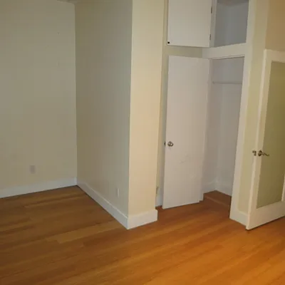 Rented by Nooklyn NYC LLC | media 46