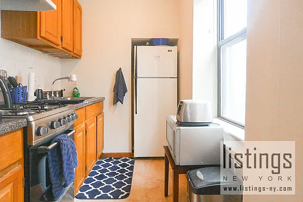 Rented by City Connections Realty | media 3