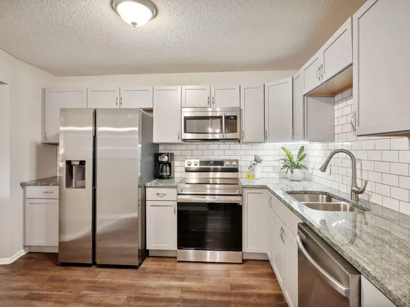 2656 Lake Court Dr #45, Mounds View, MN 55112