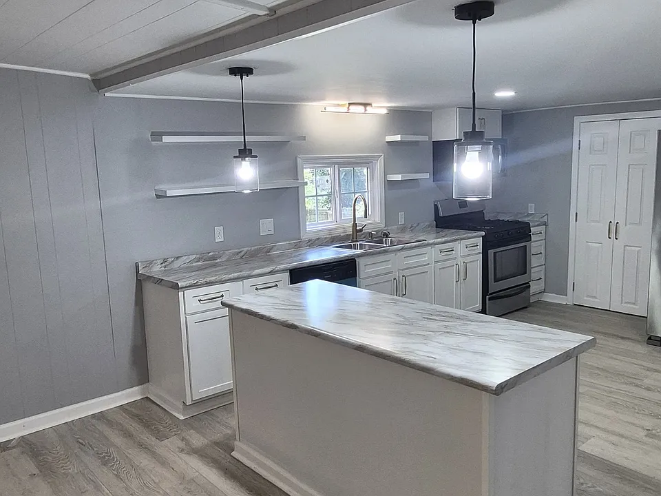 151 Fleetwood Dr