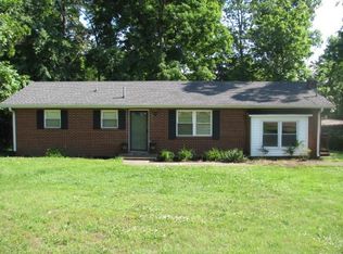 911 Jordan Cir, White Bluff, TN 37187