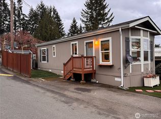 23708 Locust Way UNIT 1, Bothell, WA 98021
