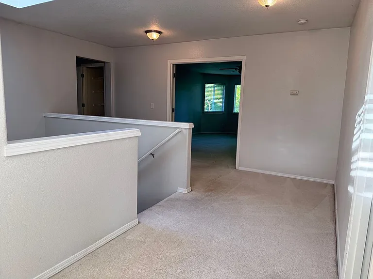 184 SW 105th Ter — Photo 23
