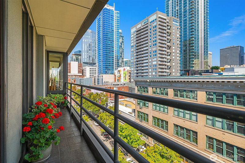 5th image of 98 Union Street #909