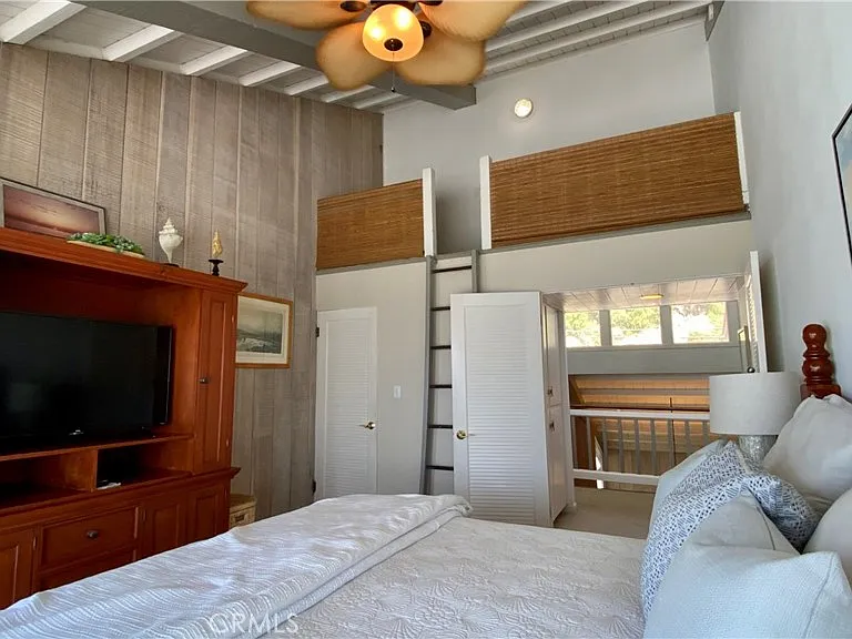35721 Beach Rd — Photo 25