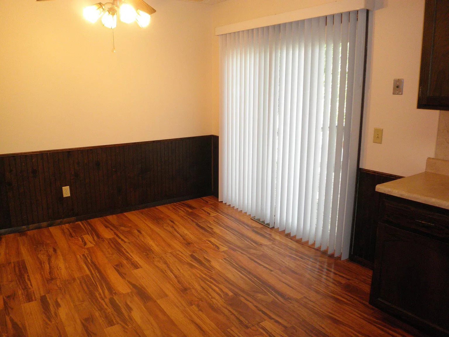4 bed, 2.5 bath, 1560 sqft, $1,800 — Photo 4