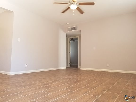3rd image of 542 Vine St