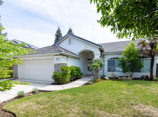 2061 E Fox Glen Dr, Fresno, CA