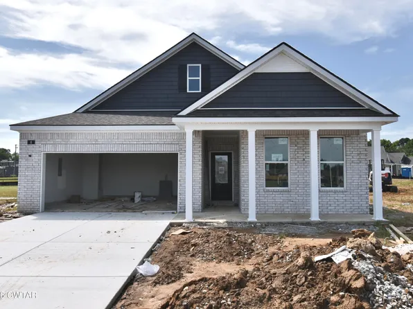 6 Goldstream Dr, Jackson, TN 38305