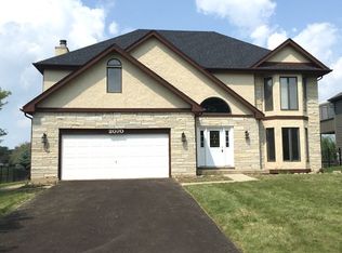 2070 Bunker Cir, Naperville, IL 60563