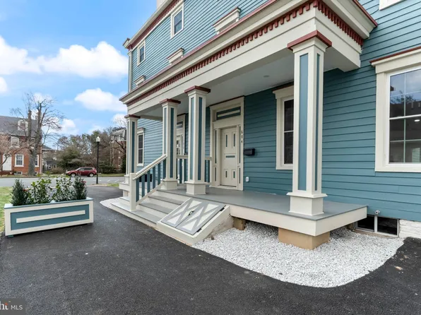 604 2nd St, Delaware City, DE 19706