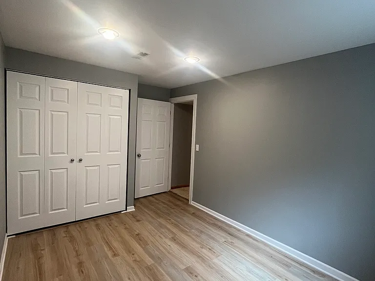 10304 Wilmette Ave — Photo 22