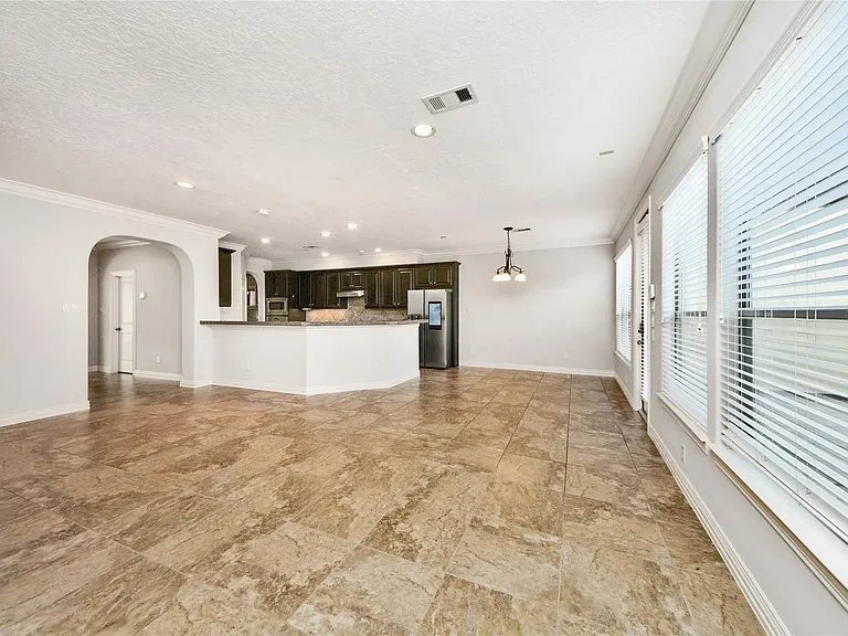 2046 Palm Forest Ln — Photo 16