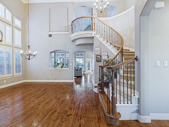 4th image of 1047 Big Spring Dr