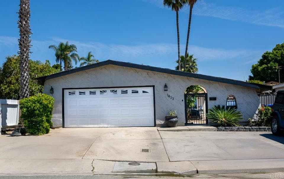 1st image of 1433 Pequena St