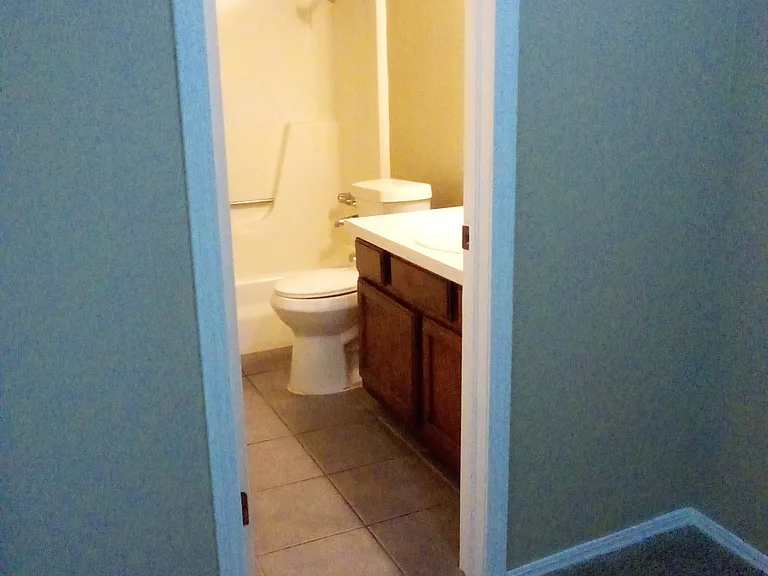 8744 N Rockwell Dr — Photo 8