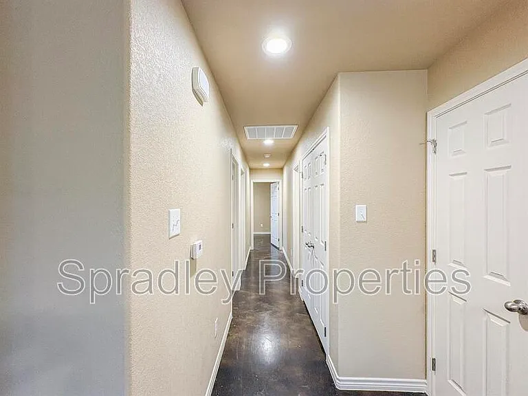 1032A Mason Dr — Photo 6