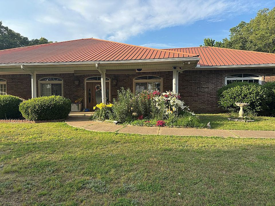 1st image of 1022 Old Military Rd