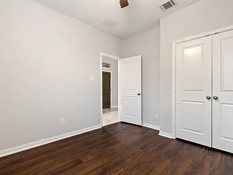 912 Slate Ln — Photo 7
