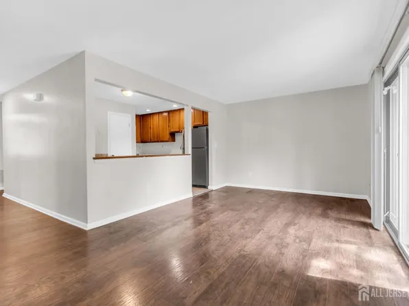 4103 Birchwood Ct, North Brunswick, NJ 08902