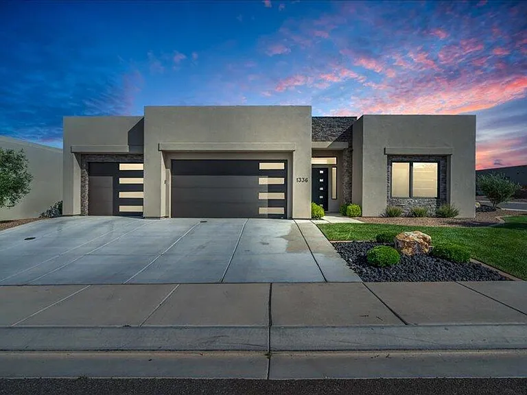 1336 W Firepit Knoll Dr — Photo 1