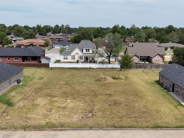 1010 E 14th St, Cushing, OK 74023