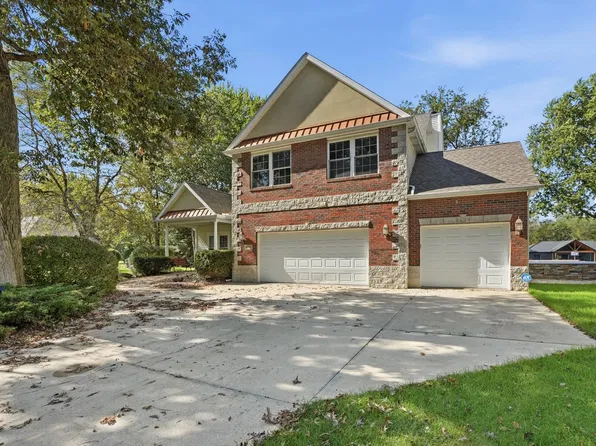 10752 Dogleg Dr, Demotte, IN 46310