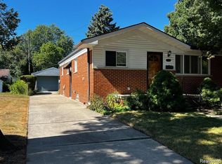 29091 Milton Ave, Madison Heights, MI 48071