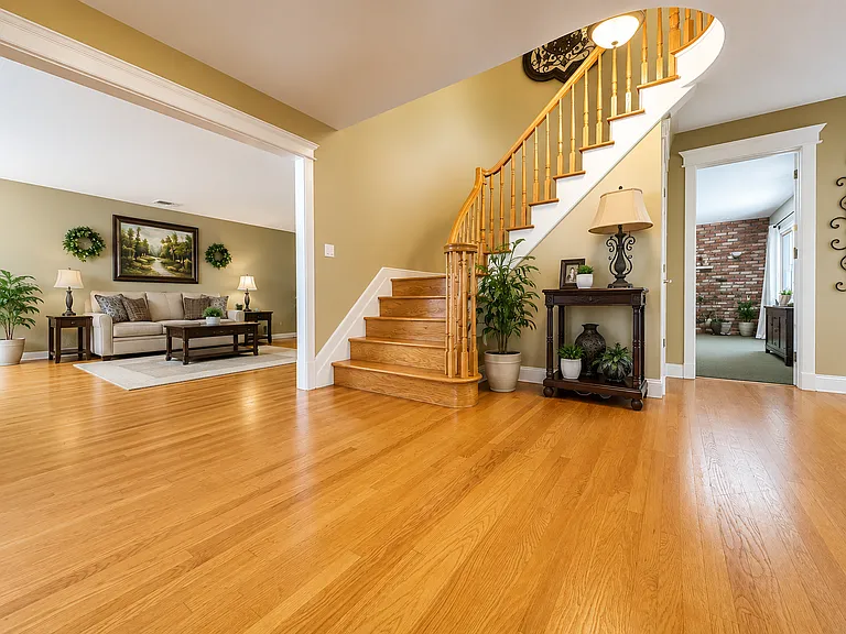 Whitewood Dr — Photo 3