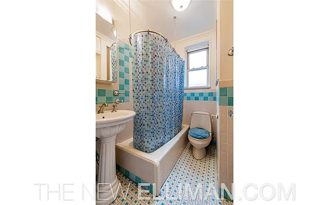 Sold by Douglas Elliman | media 22