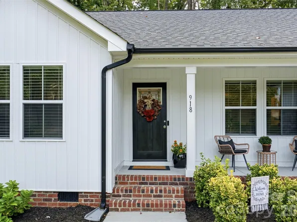 918 Brookwood Ct, Statesville, NC 28677