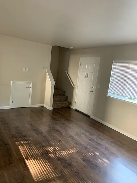 1462 Manzanita Avenue - 8 — Photo 4
