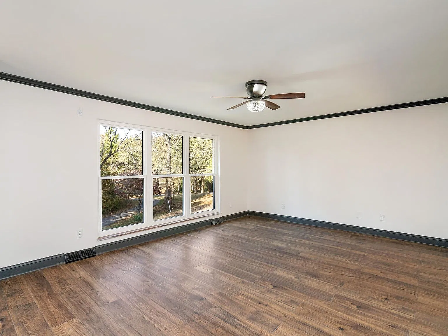 3 bed, 2100 sqft, $2,750 — Photo 4