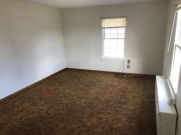 112 N Allegany St Unit 2 Living Room