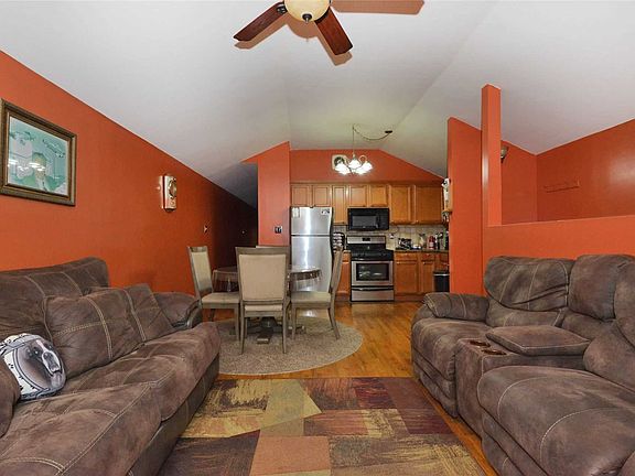 5th image of 54-11 72nd St