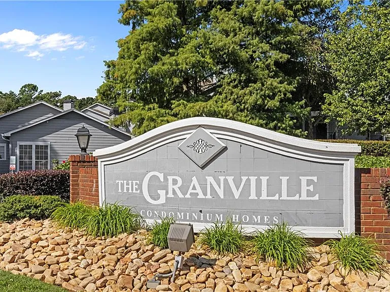 640 Granville Ct — Photo 1