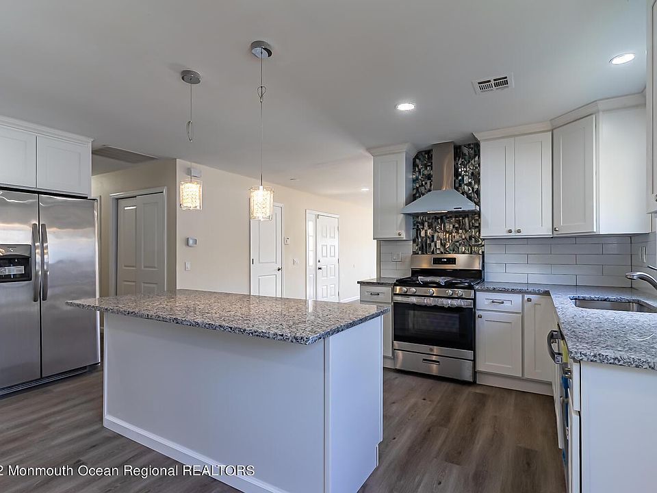 1st image of 445 Costa Mesa Dr