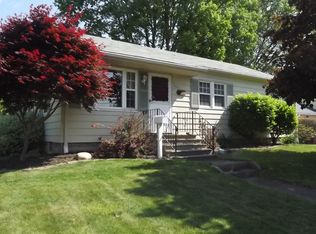 2049 Cramer Ave, Akron, OH 44312