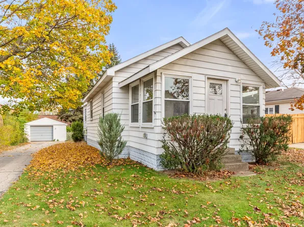 9828 Horton St, Livonia, MI 48150