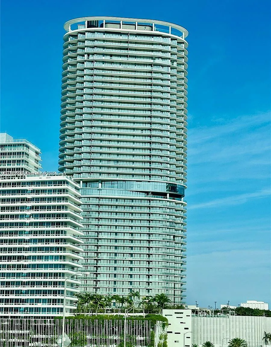 1 bed, $8,200 — Photo 1