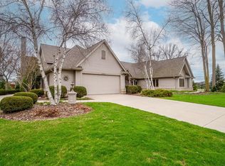 10916 La Cabreah Ln, Fort Wayne, IN