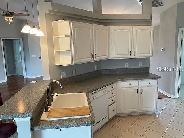 4921 NW 33rd Ln — Photo 9