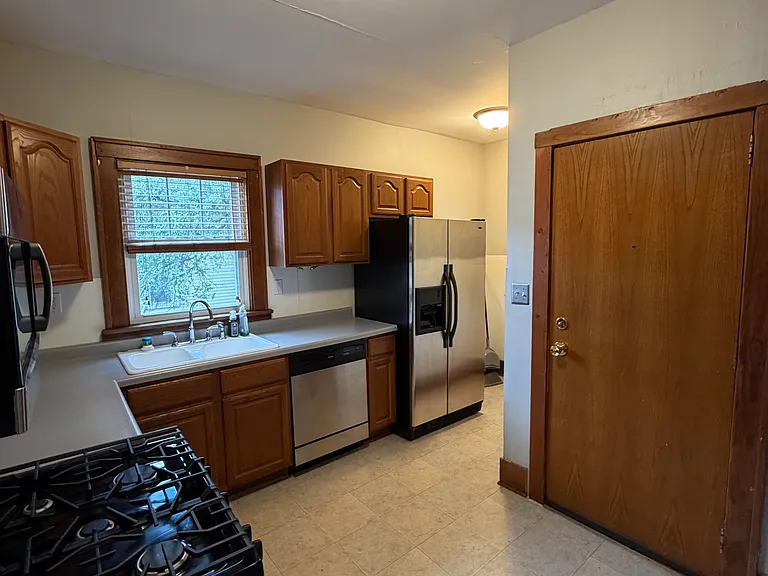 90 Clarke Dr #90 — Photo 3