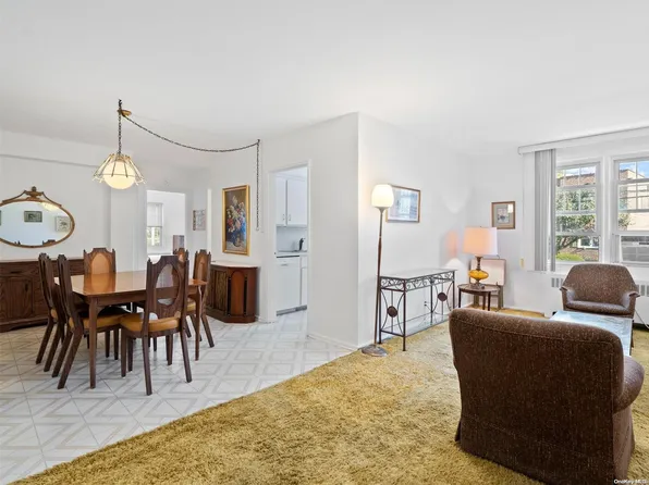 200 North Village #H1, Rockville Centre, NY 11570