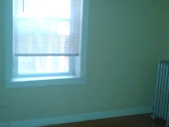 5th image of 1066 W Granville Ave #12