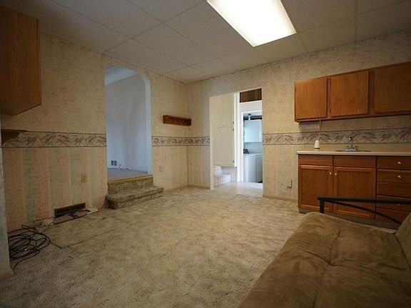 3rd image of 1743 Avenue D