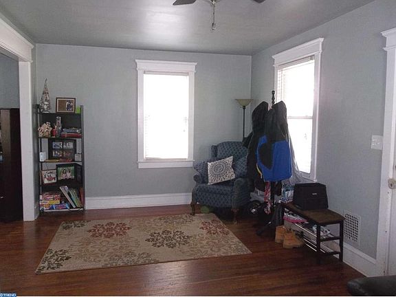 4th image of 112 Baynes Ave