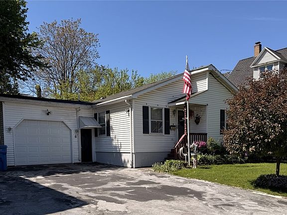 2nd image of 11 Alice St