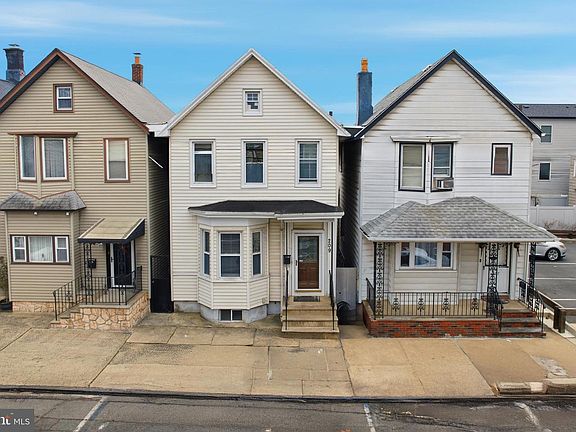 2nd image of 209 Hamilton St