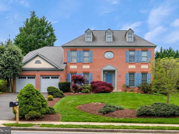 5501 Ashleigh Rd, Fairfax, VA 22030